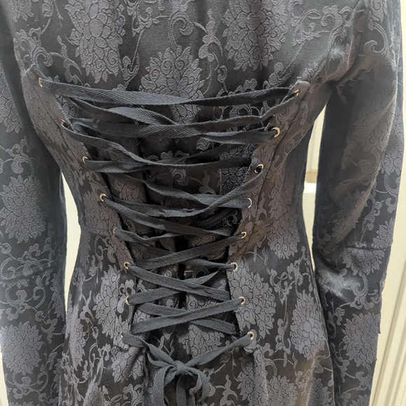 Elegant Black Brocade Women's Coat - Picture 4 of 7